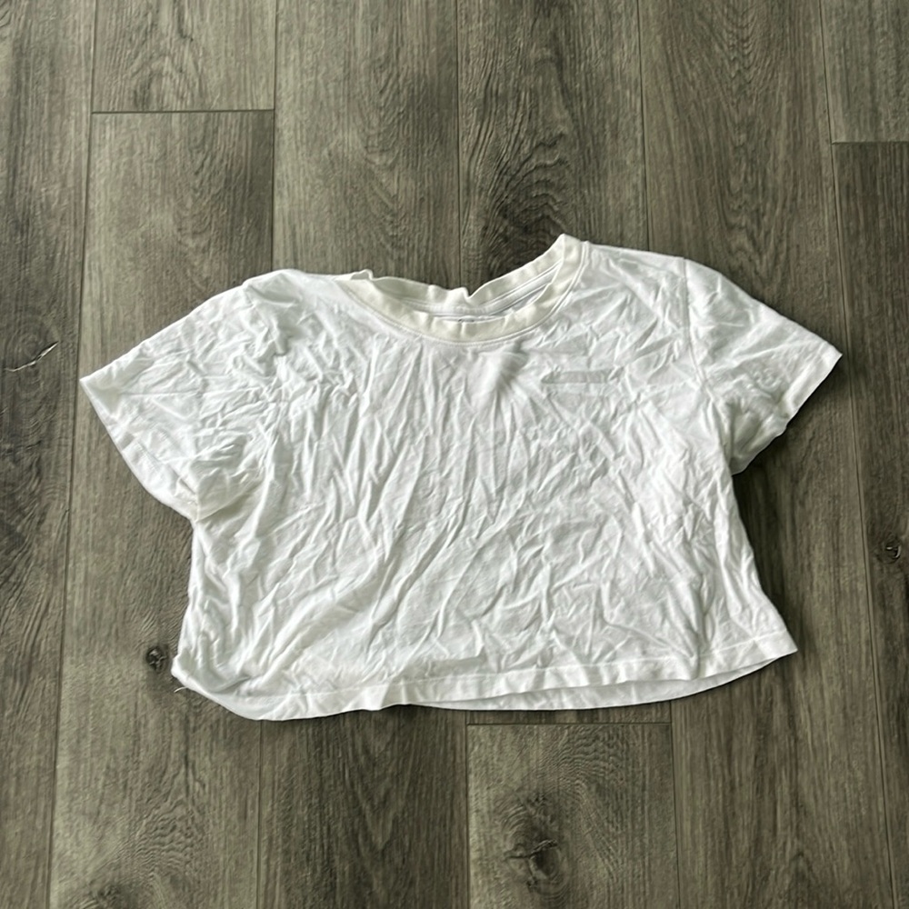 Cropped crew neck T-shirt